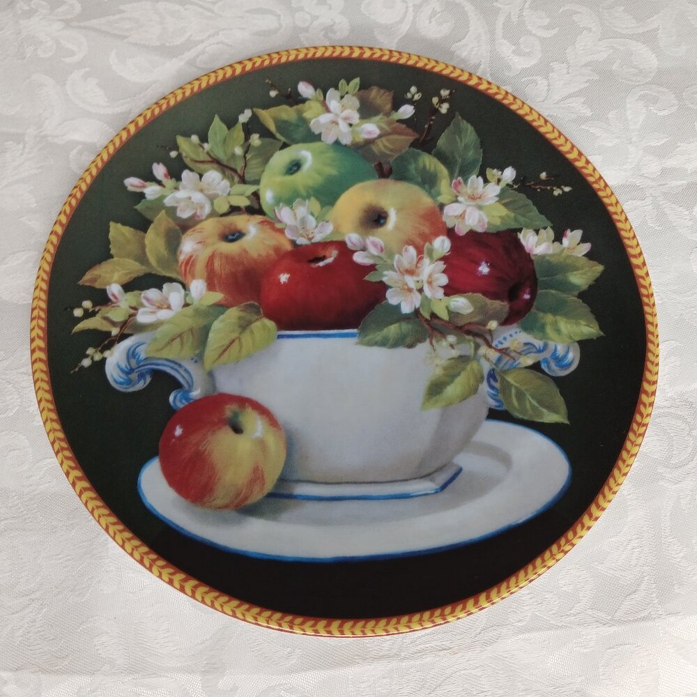 Gloria Fine Porcelain Handwork Coleccion Beatriz Manzanas Decorative Wall Plate